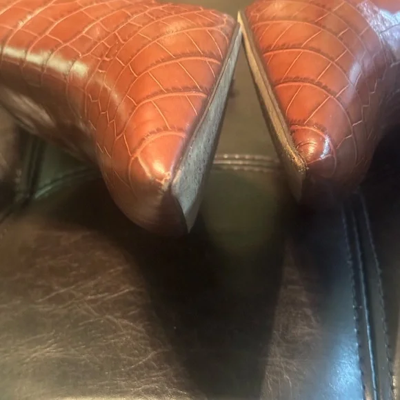 Tory Burch Brown Crocodile Pattern Heeled Shoes size 10 - Picture 7 of 7